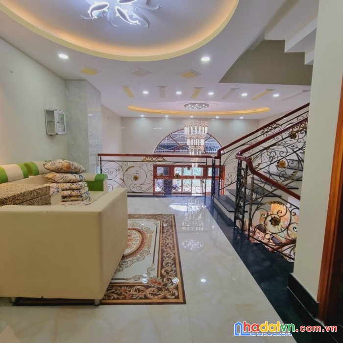 Nhà 2 tầng đẹp, tân bình, 5 x 16m, 7.5 tỷ bớt, hoàng bật đạt