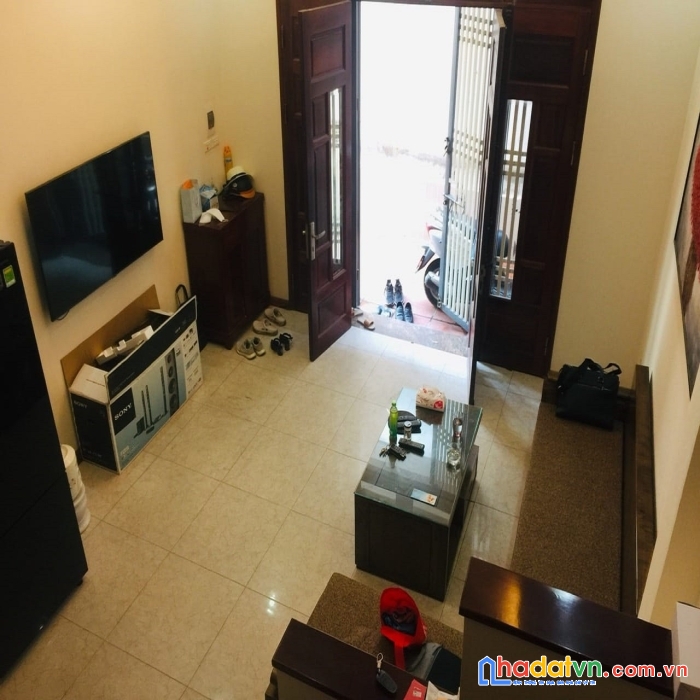 Bán nhà q. cầu giấy chỉ 5 tỷ ô tô tránh cách 10m. dt 35m2 gần trường mn , th yên hòa.