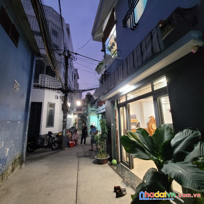 Nhà đẹp 40m2 hẻm ba gác, chỉ cần dọn vô ở liền, lạc long quân_tân bình
