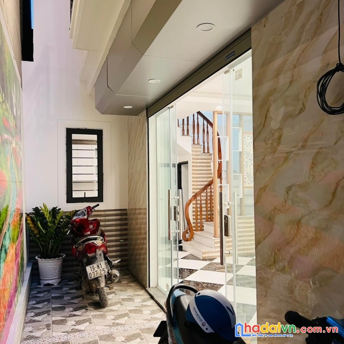 Siêu phẩm nam dư 43m2*5 tầng, mt 4.6m, ôtô đỗ cổng, giá 3.65 tỷ.