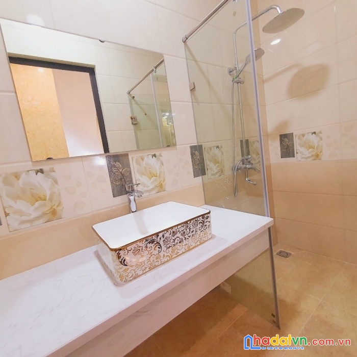 
siêu phẩm kinh doanh-thang máy phố trương định 52m×5t. ngõ rộng gần phố