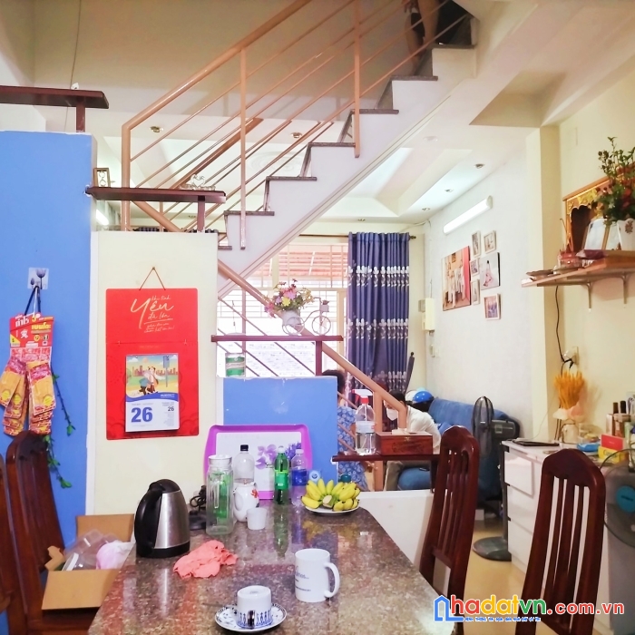 Nhà khu vip nguyễn hồng, dt 44m2 (4m x 11m) chỉ 6,3tỷ