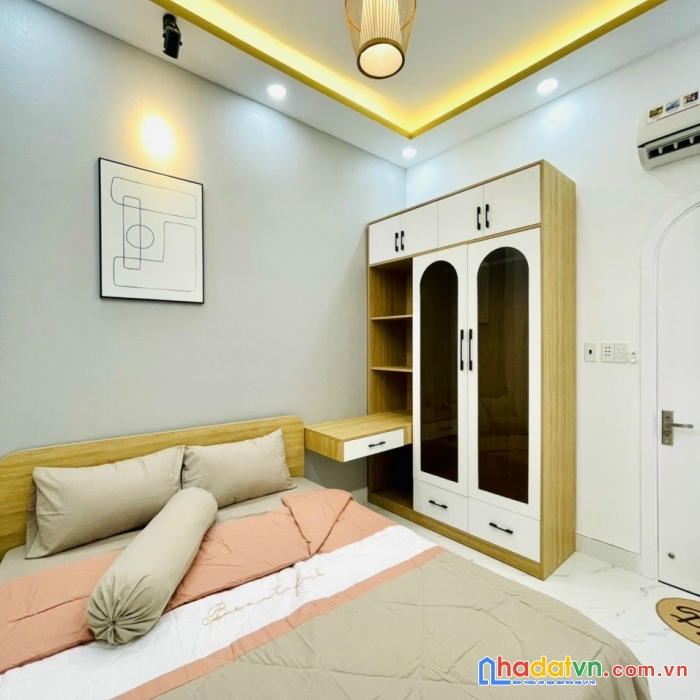 (phú nhuận) giá chỉ 5.4 tỷ, 32m2, 3.2 x 11m, lê văn sỹ, 2pn.