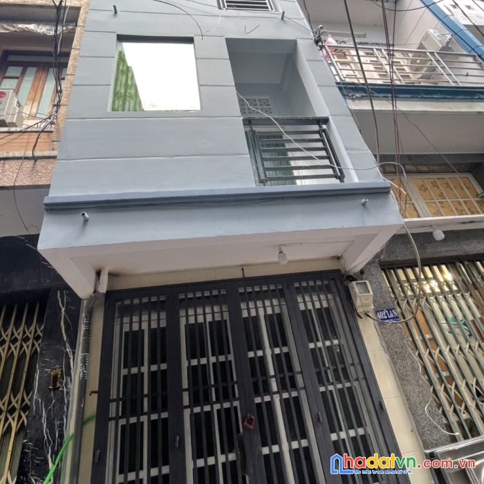 Bán gấp nhà hẻm ô tô đoàn văn bơ quận 4 giá rẻ