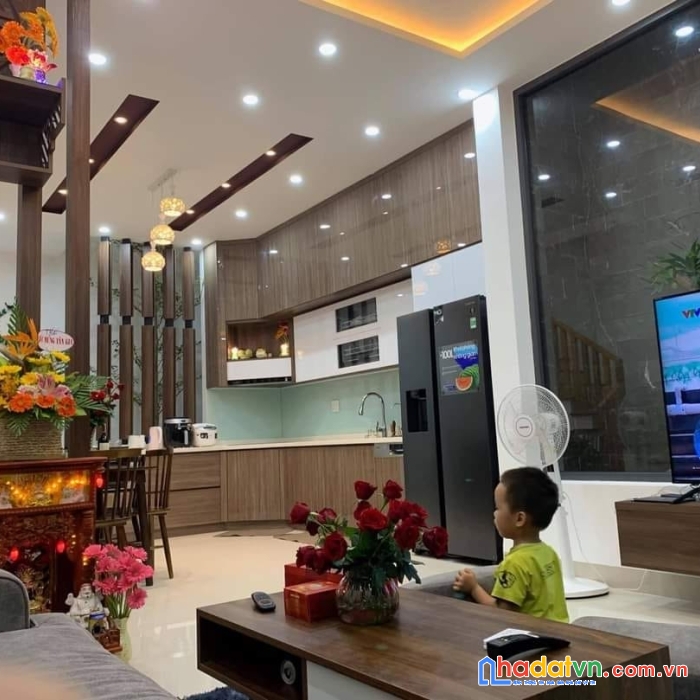 Cực rẻ – 4,15 tỷ – 40m2 hoàng quốc việt – oto tránh đỗ 20 bước – nội thất xịn