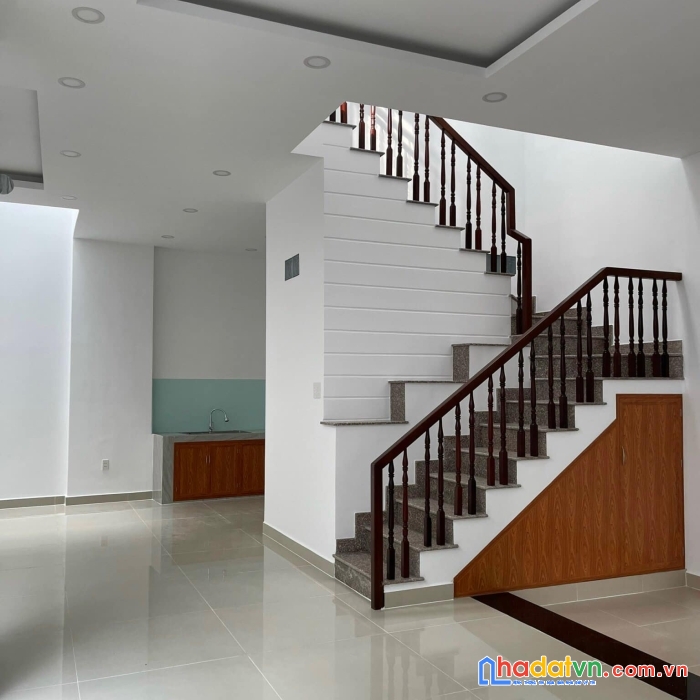 Nhà q12 ,64m2, gần an sương, 3 tỷ 9