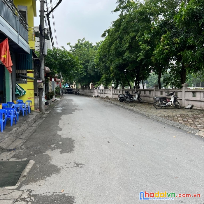 Nhà đẹp hoa lâm, ô tô gần, nở hậu, ngõ thông, gần phố, 54m, 2.8 tỷ. lh 0913896966