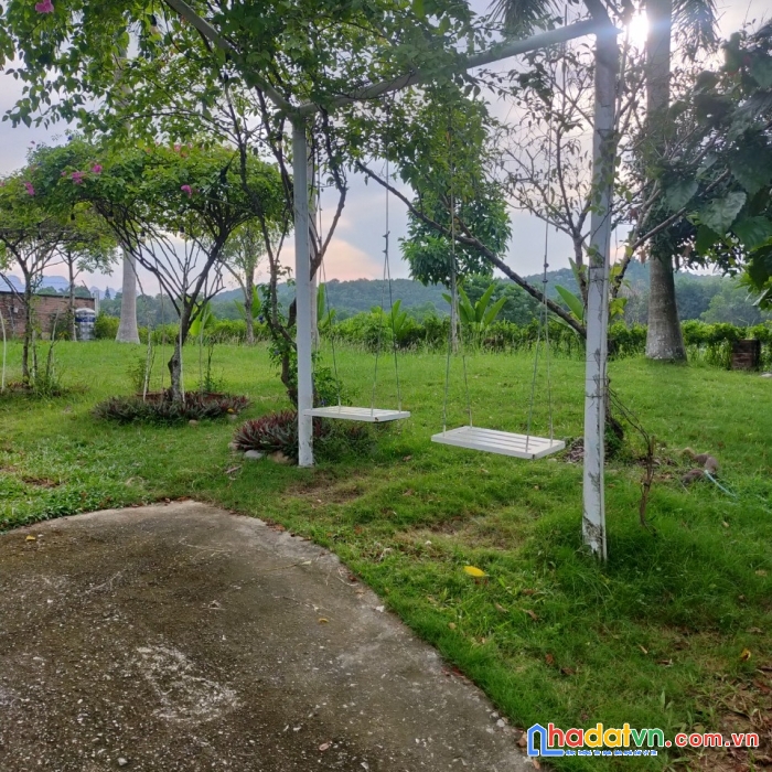 Bán đất nghỉ dưỡng  lâm sơn lương sơn hòa bình - 900m giá 4.5 tỷ - có sẵn nhà vườn