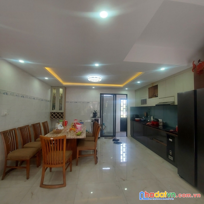 Định cư nươc ngoài cần bán nhà ngô quyền gần cầu rồng – 250m2 sử dụng – chỉ 4.4 tỷ