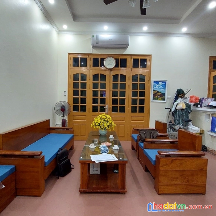 6 tỷ. chính chủ cần bán nhà hoàng như tiếp,long biên. 80m, 4 tầng, ô tô, nội thất đẹp ở luôn