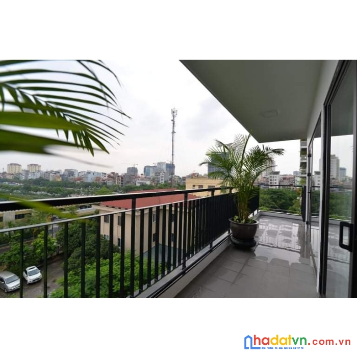 Bán nhà mp trịnh công sơn, 200m, 8t, mt11m, dt 500tr/tháng, giá 150 tỷ