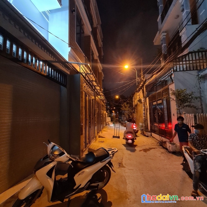 Nhà rẻ , mới xây chủ  kẹt tiền bán gấp, 4 tầng , quang trung p14, gò vấp , diện tích 3.3x13 , giá