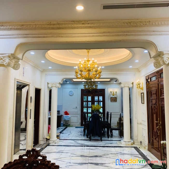 Bán gấp biệt thự văn phú trung tân view vườn hoa hồ nước, hà đông nội thất luxury 200m2, 25.5 tỷ