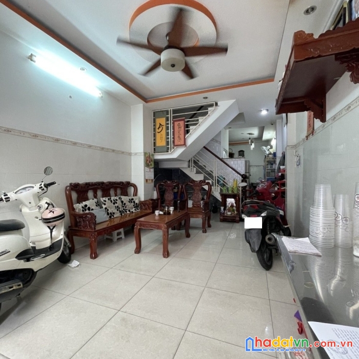 Chính chủ bán gấp nhà hẻm xe hơi đường võ văn tần phường 5 quận 3