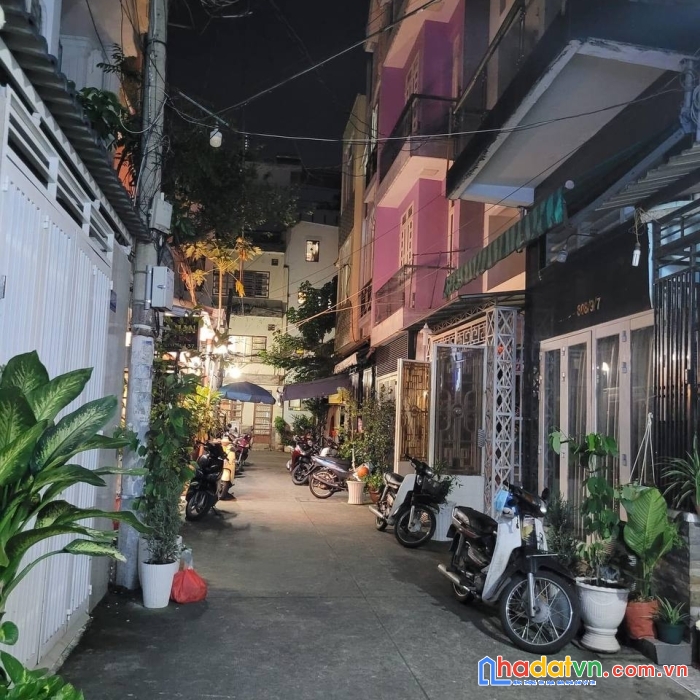 Bán nhà 2 tầng, hẻm 4m, đường cmt8, 43m2 giá chỉ 4.5 tỷ bớt lộc