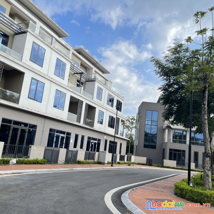 Cần bán căn liền kề - 2 mặt tiền khu lan viên, kđt đặng xá, gia lâm dt 132m2  giá 13.2tỷ