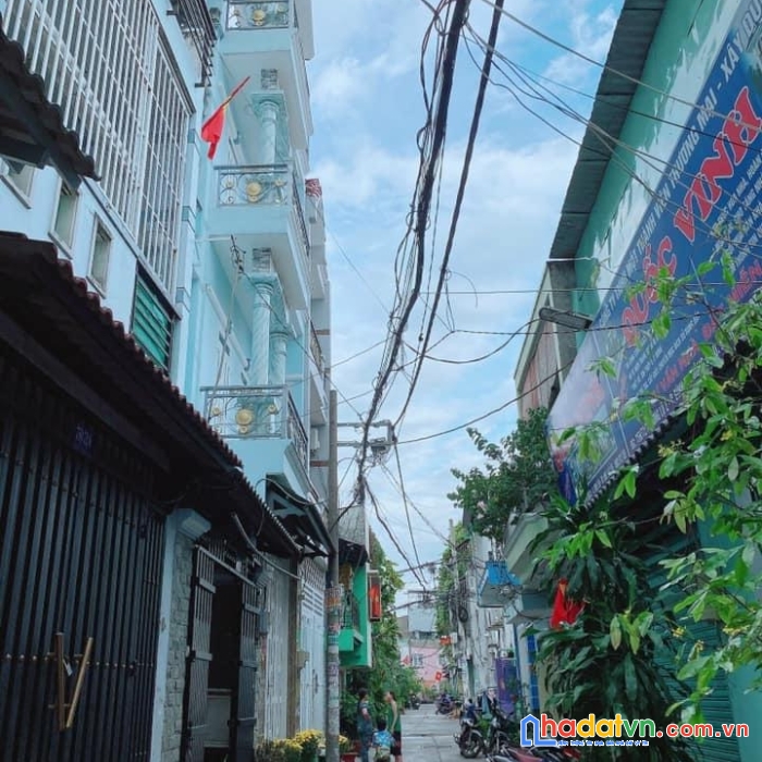 Nhà 2 lầu. dt 80 m2. chỉ 3.4 tỷ. lâm hoành, sơn trà. đi bộ ra biển