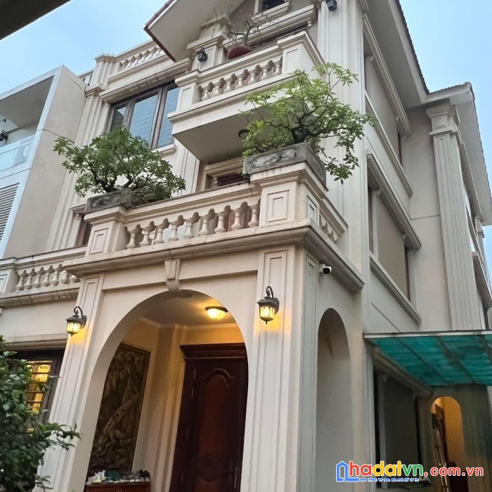 Bán biệt thự văn phú, 200m2,4 tầng, 10m tiền, 26 tỷ. thương lượng.
