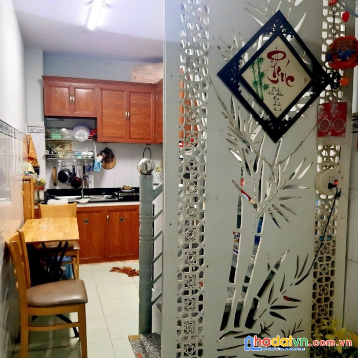 Chính chủ cần bán bán nhà 1 trệt 1 lầu sổ hồng đường âu cơ, q.tân phú