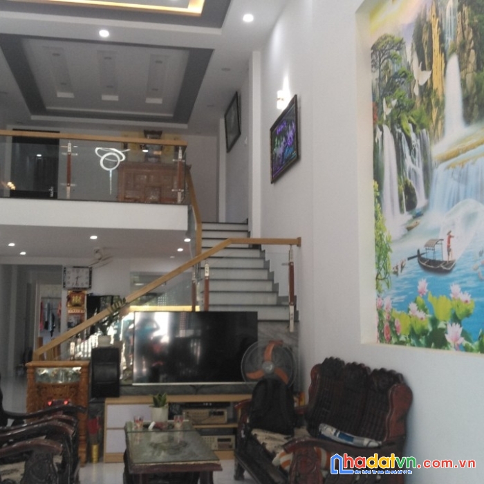 Nhà mặt tiền 7m5 dòng tiền 26tr trung tâm quận liên chiểu mà giá 7 tỷ 9