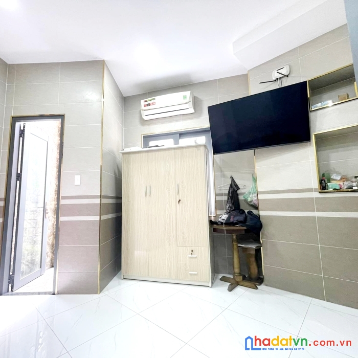 Nhà siêu đẹp hxh 4 tầng 50m2, tặng full nội thất, cmt8 tân bình, nhỉnh 5 tỷ