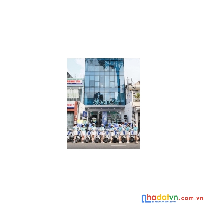 Mt 106 - 108 hùng vương, p.2, q.10, 8x25m, trệt 5 lầu, thang máy, hđ thuê 120tr/tháng