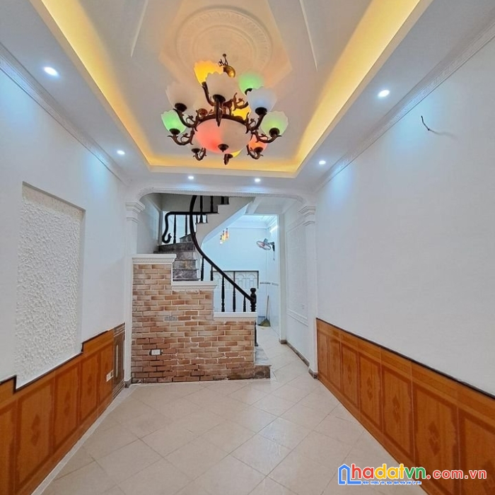 Bán nhà cầu giấy-30m2-giá nhỉnh 2 tỷ-gần phố-kinh doanh nhỏ-tiện ích xung quanh đầy