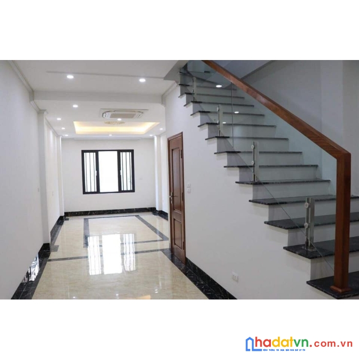 Bán nhà phúc lợi, long biên 50m*4t, giá 4.55 tỷ, ô tô đỗ cửa, gần hồ phúc lợi