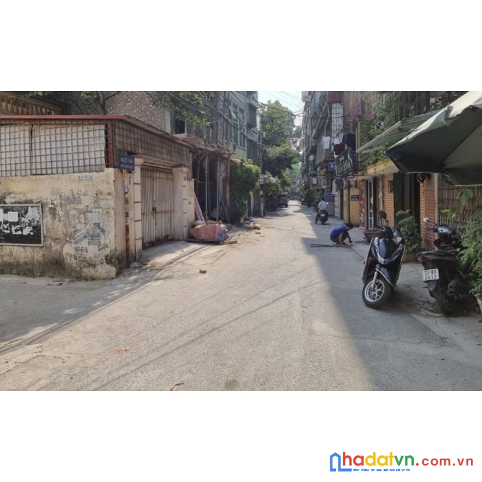 Bán đất trâu quỳ-42m2 lô góc nở hậu, thông khu 31ha,tặng nhà.0982852808