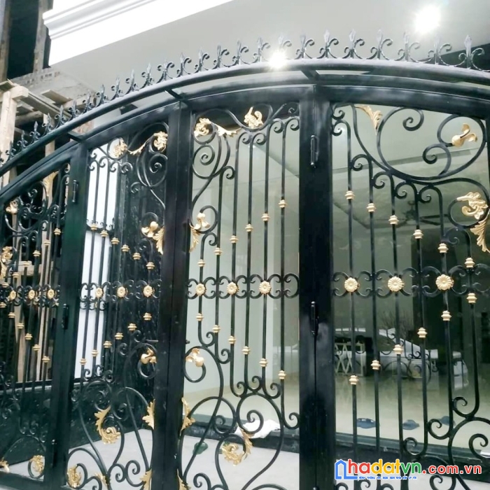 Gấp lắm,  nhà nguyễn khánh toàn, ôtô đỗ cửa, vào nhà, 7 tầng tm, dt55m2, chỉ còn 14 tỷ.