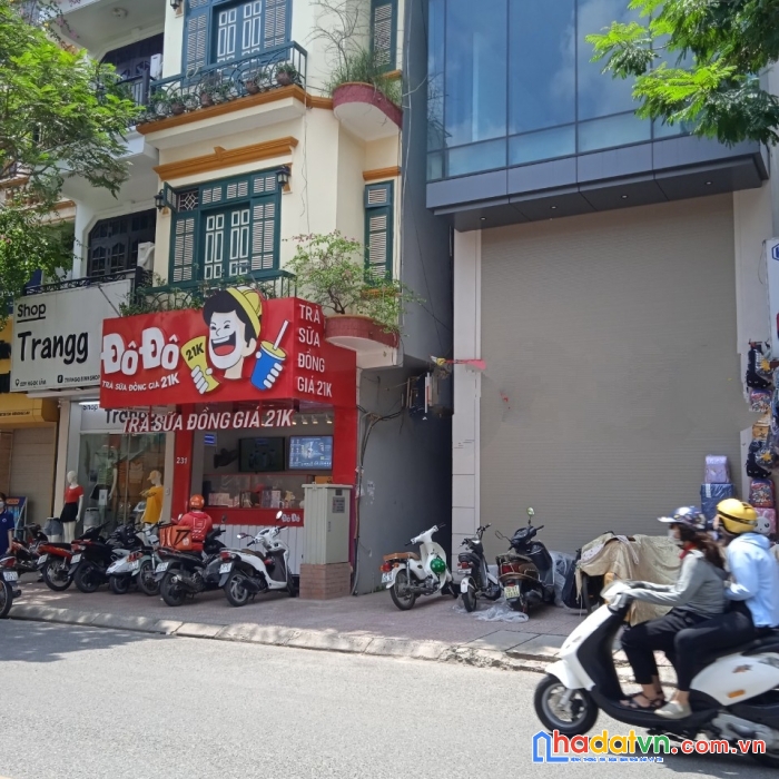 Cực phẩm ! kinh doanh,vỉa hè,mặt phố ngọc lâm 32mx 3t, dt25 triệu/tháng giá 5.4 tỷ