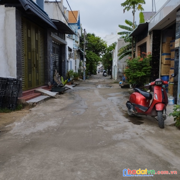 Gấp bán nhà hẻm xe tải gần ngã tư ga quận 12 - 60m2 - chỉ nhỉnh 4 tỷ.