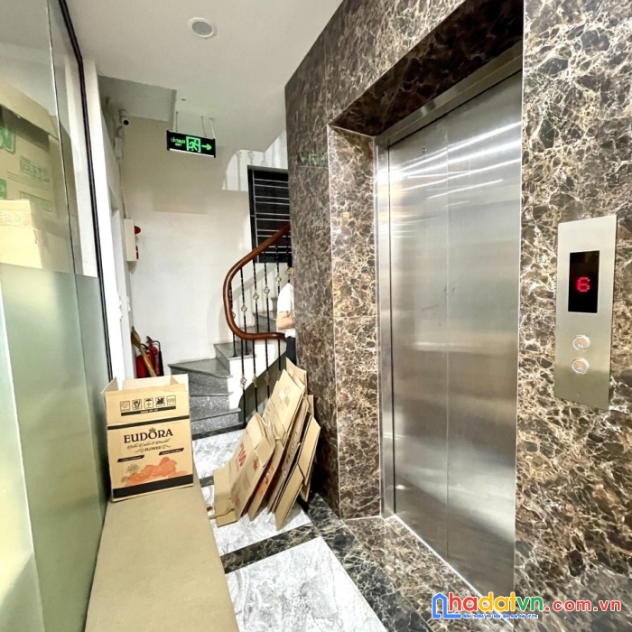 Tôi cần bán mặt phố chùa quỳnh 90m2,  mt 6m, 8t thang máy, k.doanh nhỉnh 18 tỷ. lh 0933892225