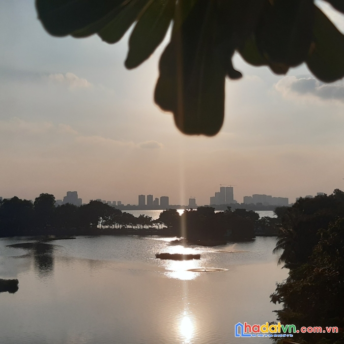 Chính chủ cần cho thuê nhà tại mặt hồ trúc bạch - quận ba đình -  tp hà nội