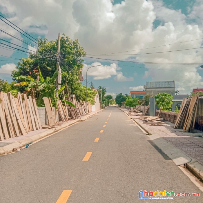 Gia đình bán 2ô đất  ở gần trung tâm hành chính cách đường cao tốc hà nội