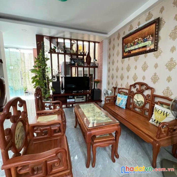Biệt thự thoại ngọc hầu 3 tầng 8 x 15 giá 14 tỷ tân phú