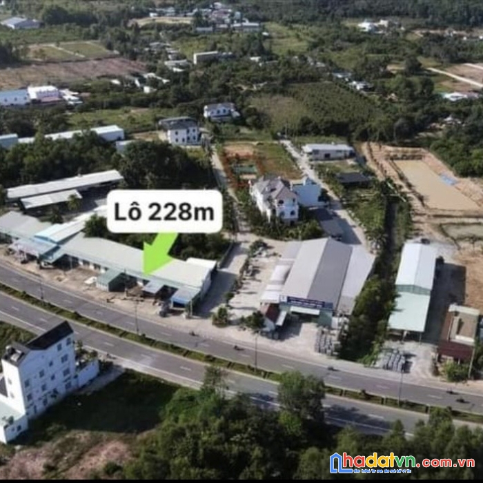 Hàng hiếm sổ đỏ có đường trên sổ