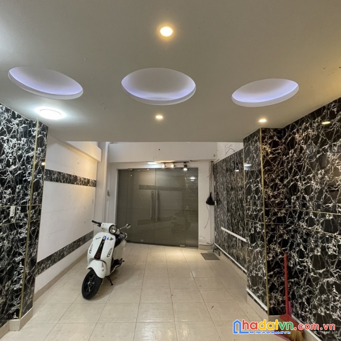 Bán nhà mt tân hải, p13, tb 3.8x12m 5 tầng giá 10.3 tỷ tl