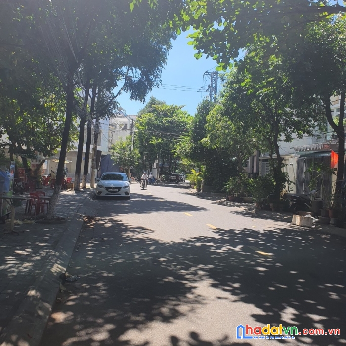 Nhà bán mặt tiền tôn thất thiệp, 3,x tỷ. sổ đỏ trong két