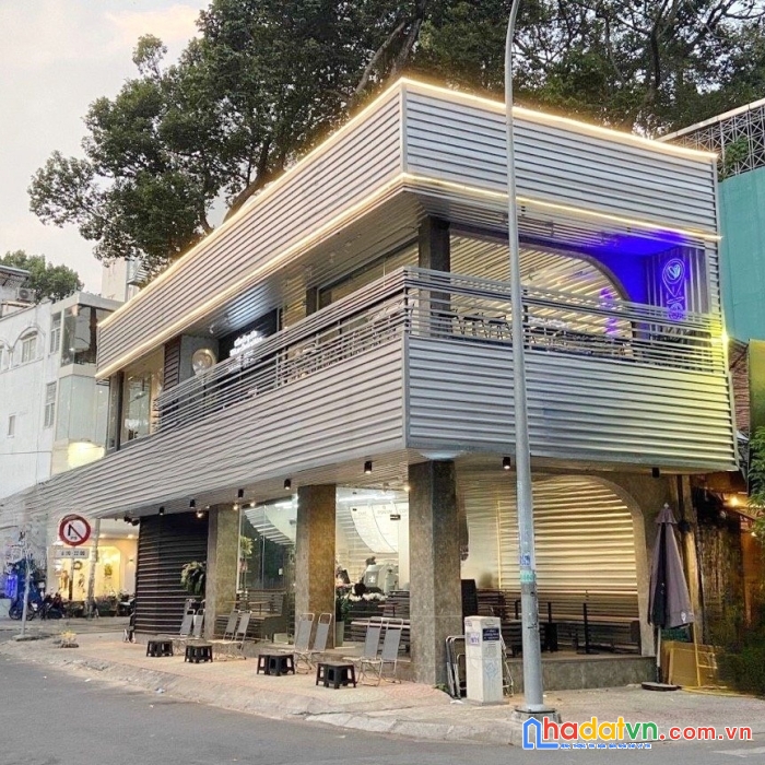 Nhà 3 mặt tiền đường chính bùi thị xuân-lê thị riêng p.bến thành quận 1