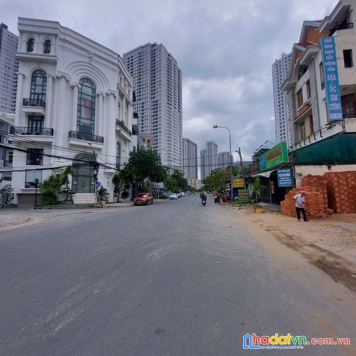 Dãy phòng trọ 10 phòng hẻm 793 trần xuân soạn,100m2, đang cho thuê 30tr