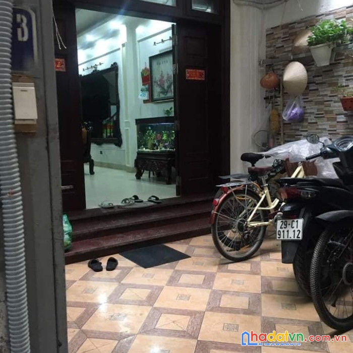 Cần bán nhà phố hàng cháo . trung tâm quận đống đa . khu trung tâm kinh doanh sầm uất đối diện văn