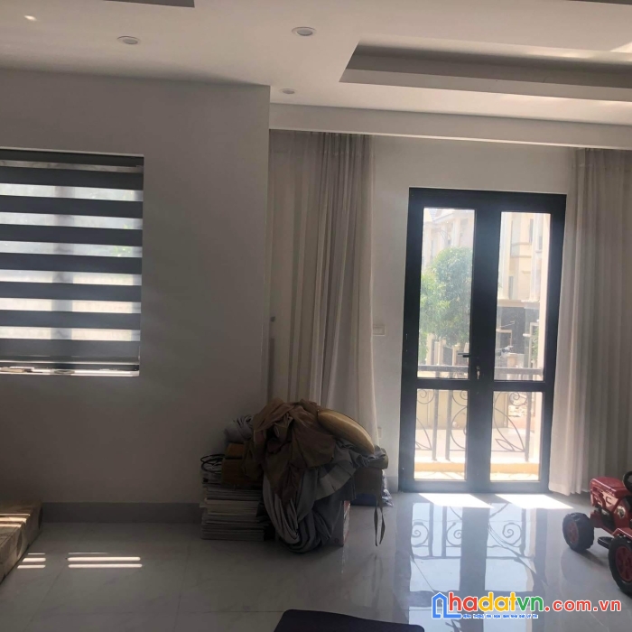 4.3tỷ, mỹ đình nhà đẹp dân xây 36,5m, 4t, kd, lô góc, oto đỗ ngay sát trường  học.