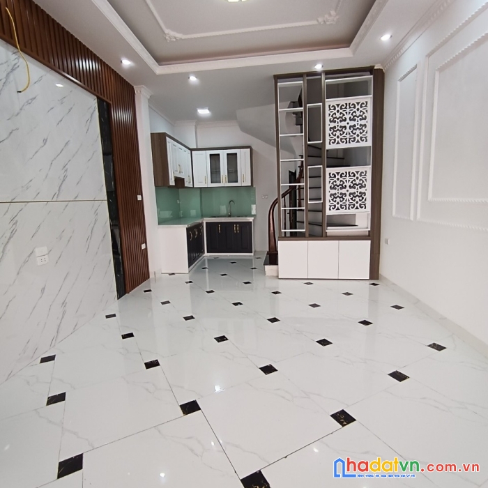 Bán nhà đại la - hai bà trưng, diện tích 35m2 * 5 tầng, nhà còn mới. giá nhỉnh 3 tỷ. 0988838738