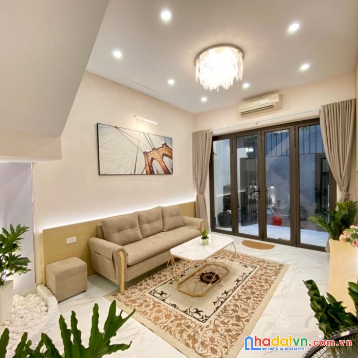 Nhà thiết kế hiện đại- ngõ ba gác-tầm tiền