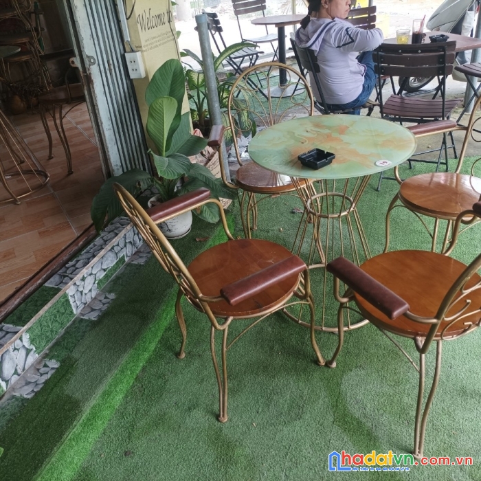 Vì mang thai nên cần sang lại quán cafe đắng  74, phường 16, quận 8, tp hồ chí minh