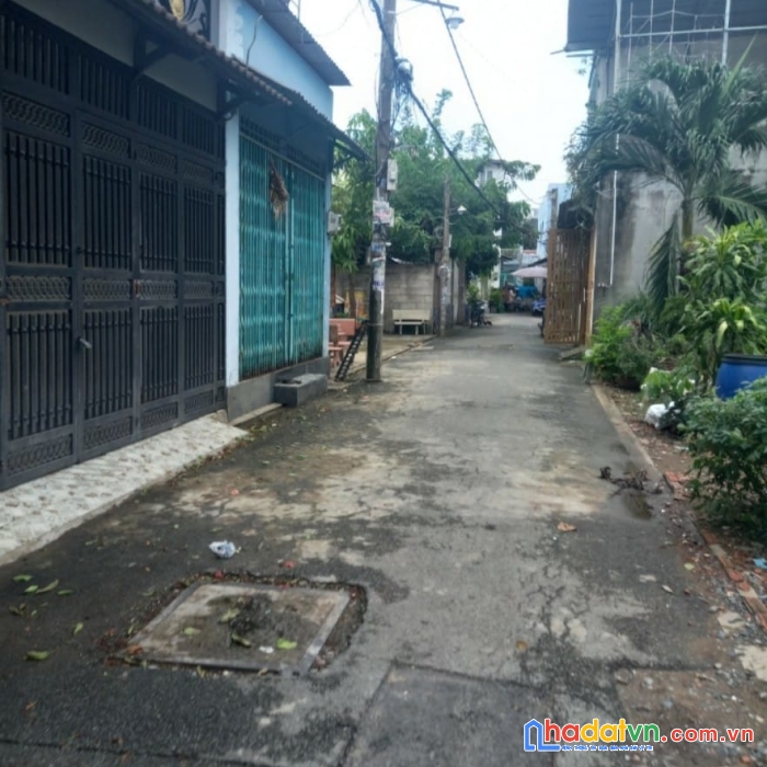 Nhà 3 tầng - ngang 5m - 1 phút qua aeone mall bình tân - 4.45 tỷ