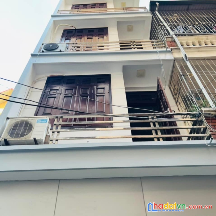 Bán nhà mới xây 45m2 5t mt4m 9.8 tỷ tây hồ 1 bước ra phố - 2 bước ra hồ tây - trước nhà ô tô tránh