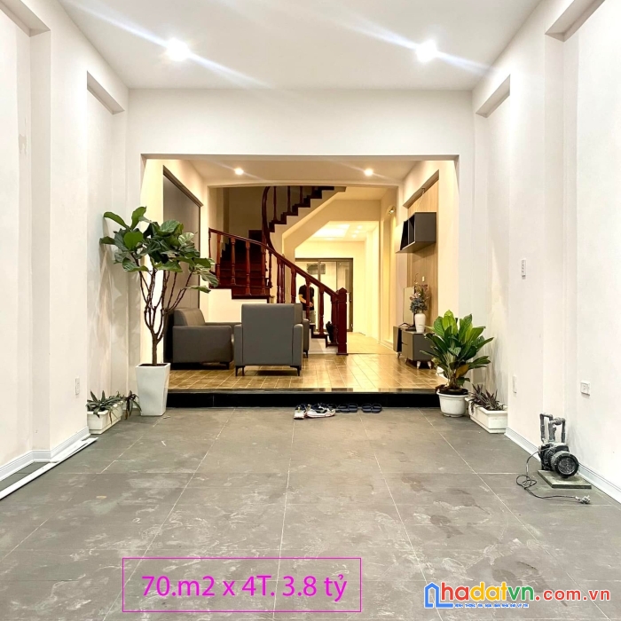 Bán nhà phố trường lâm, long biên. 70m2 x 4tầng, 3.8tỷ. nhà đẹp lung linh. ngõ văn minh.0987694502.