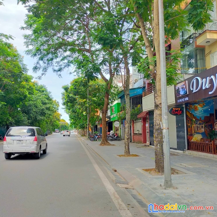 Bán đất mặt phố hồng tiến: 300m2, mt 15m, đoạn đẹp nhất phố, 138 tỷ